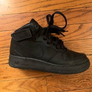 Nike Air Force Ones All Black